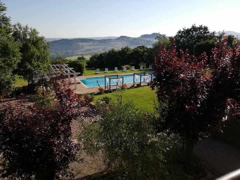 Residenza Collefiorito Aparthotel Todi Eksteriør bilde