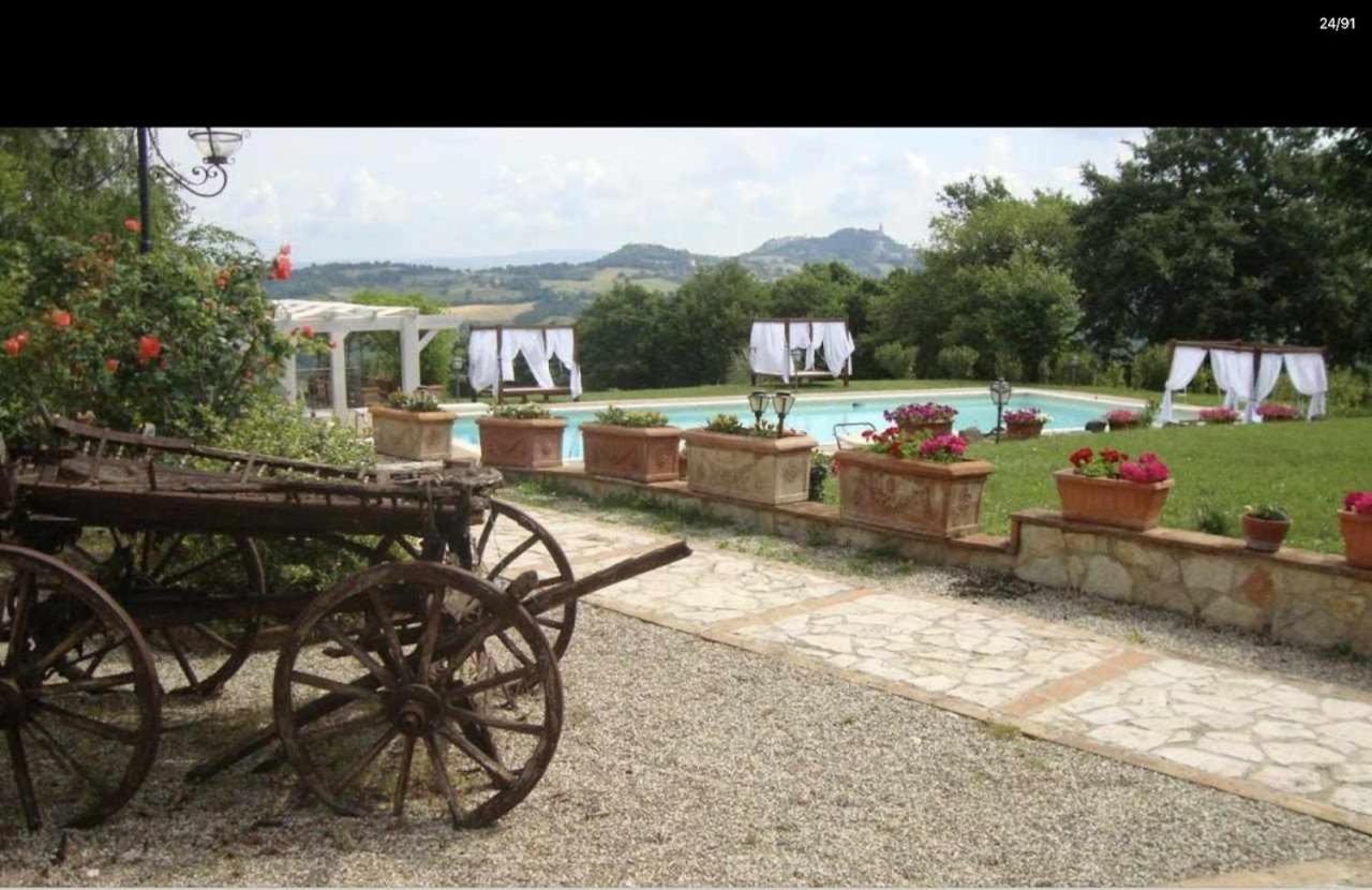 Residenza Collefiorito Aparthotel Todi Eksteriør bilde