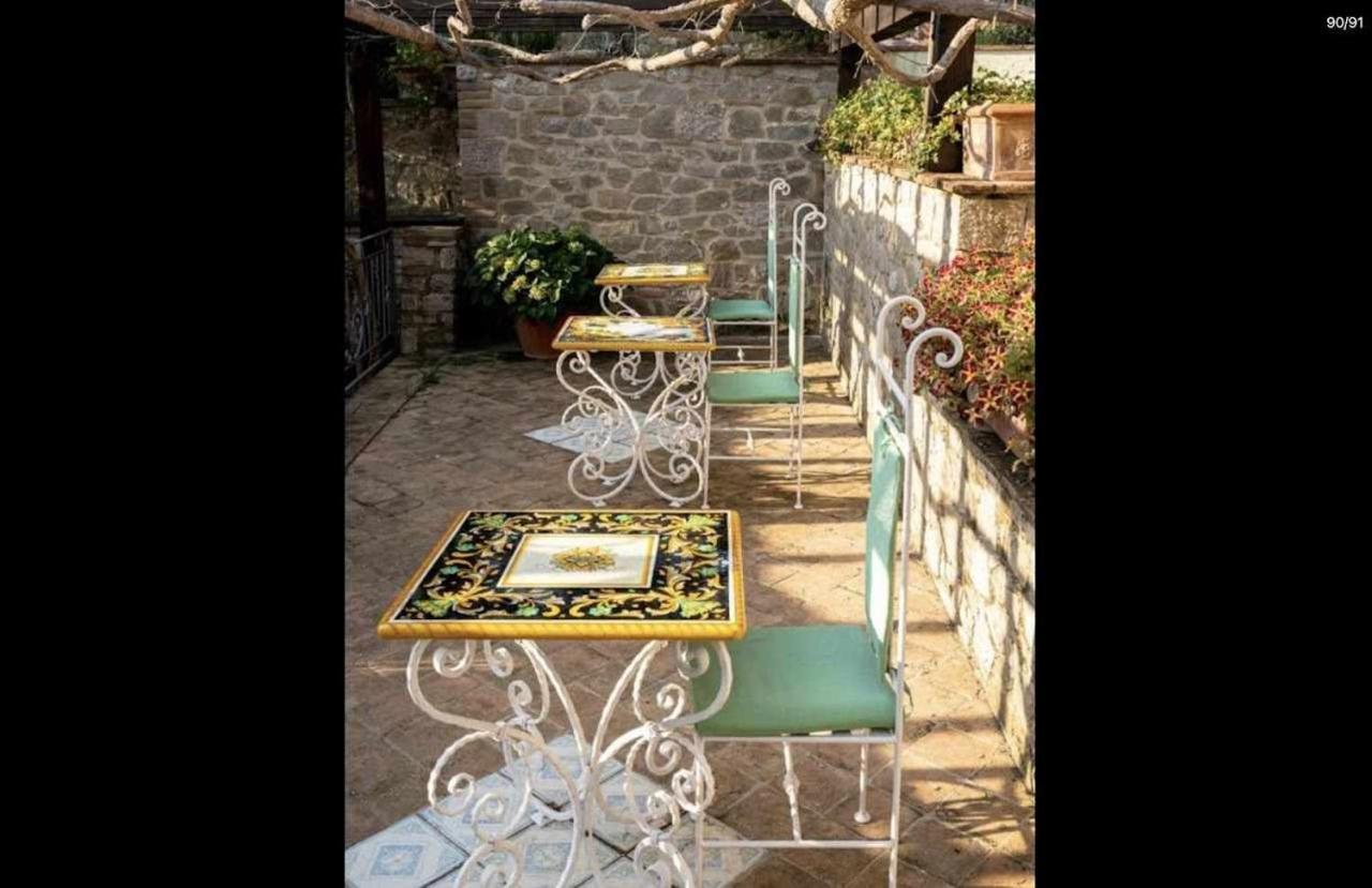 Residenza Collefiorito Aparthotel Todi Eksteriør bilde